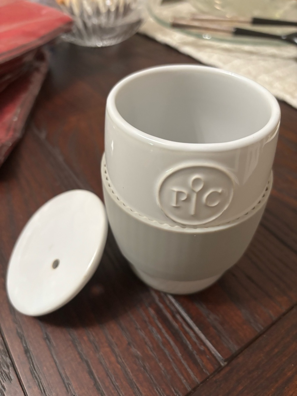Pampered Chef ceramic egg cooker